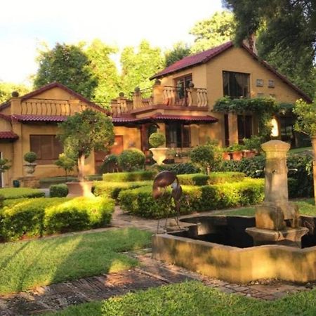 The Tuscan Garden Ньюкасл Экстерьер фото